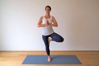 Ulrike Seher Baum yoga22